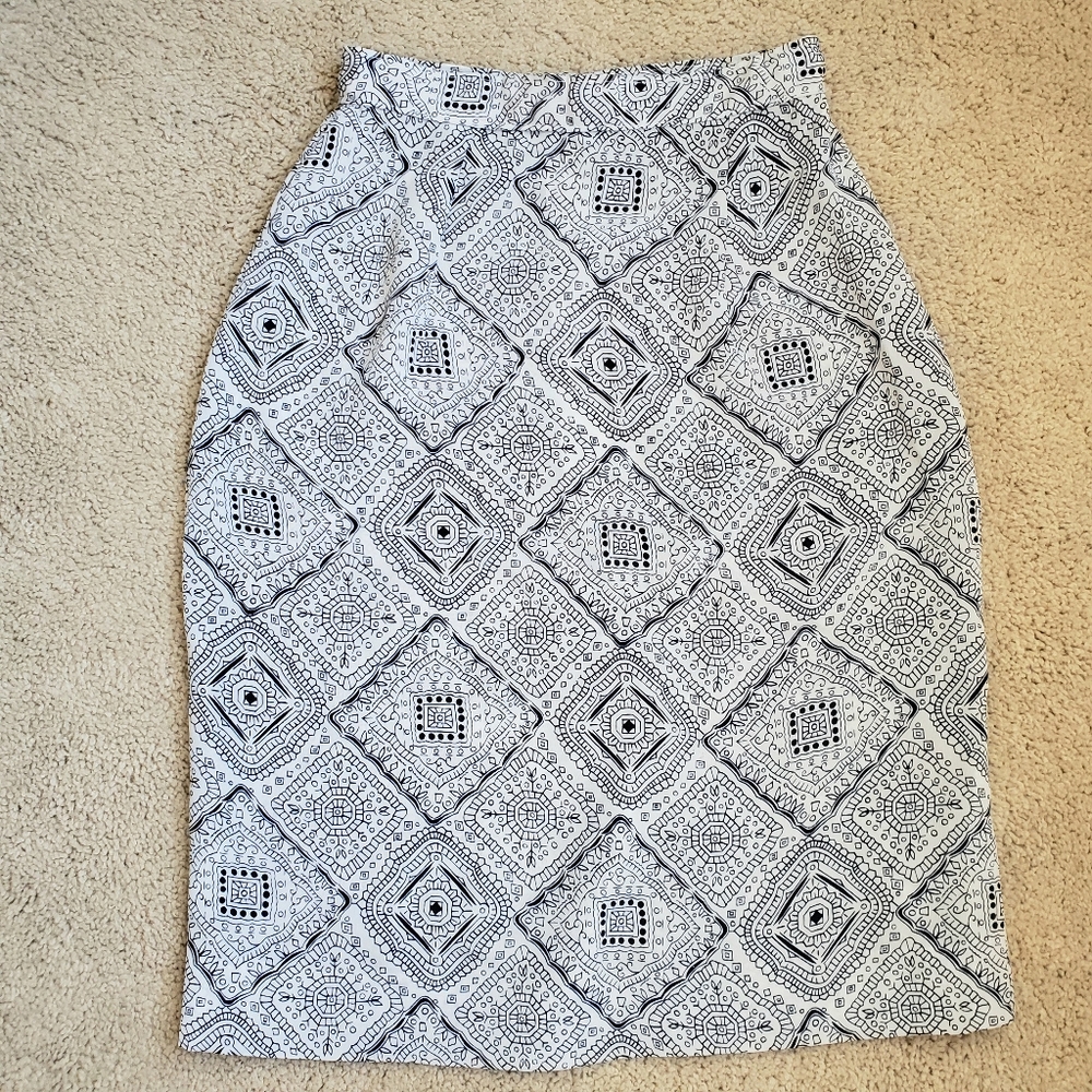 Patterned Pencil Skirt